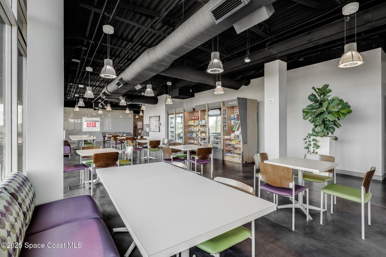 1050 Satcom Lane, Melbourne, FL 32940 Photo