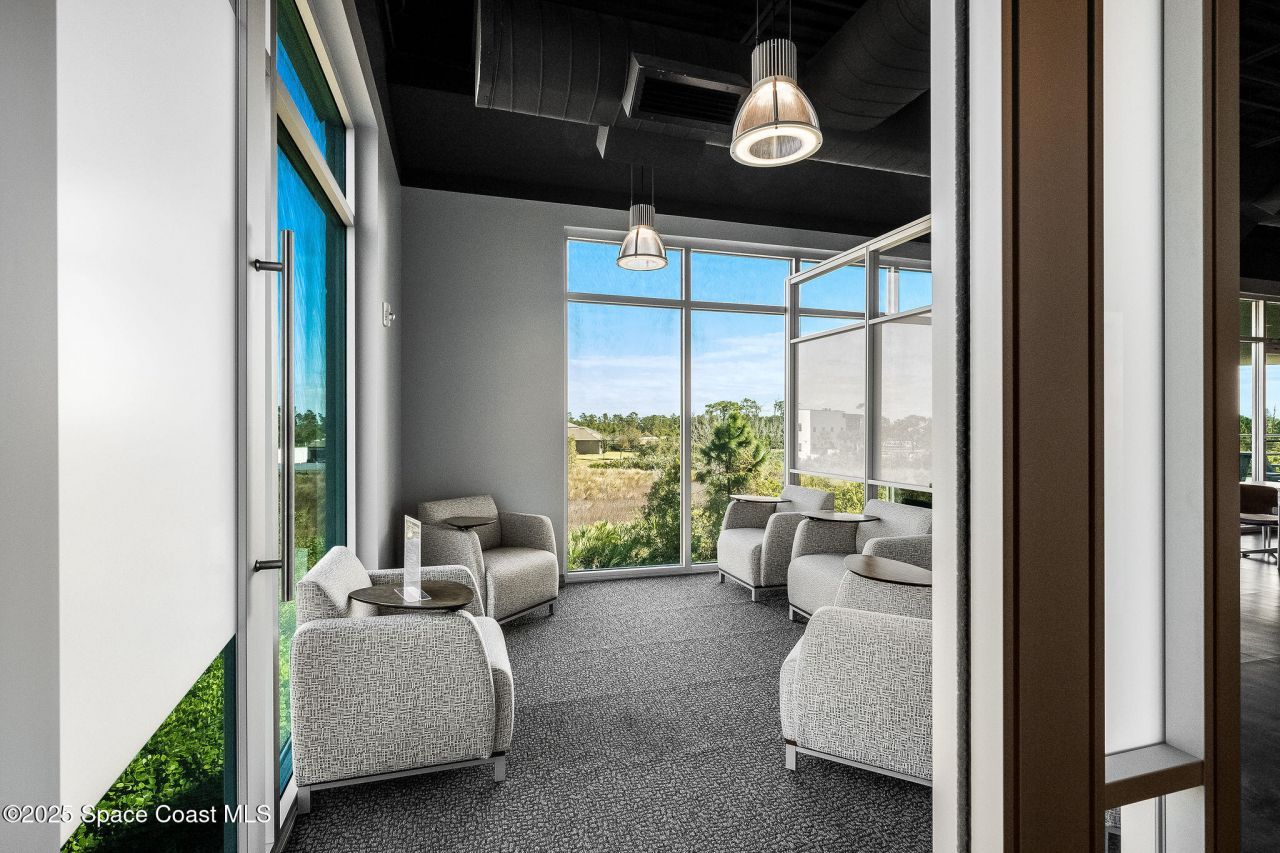 1050 Satcom Lane, Melbourne, FL 32940 Photo