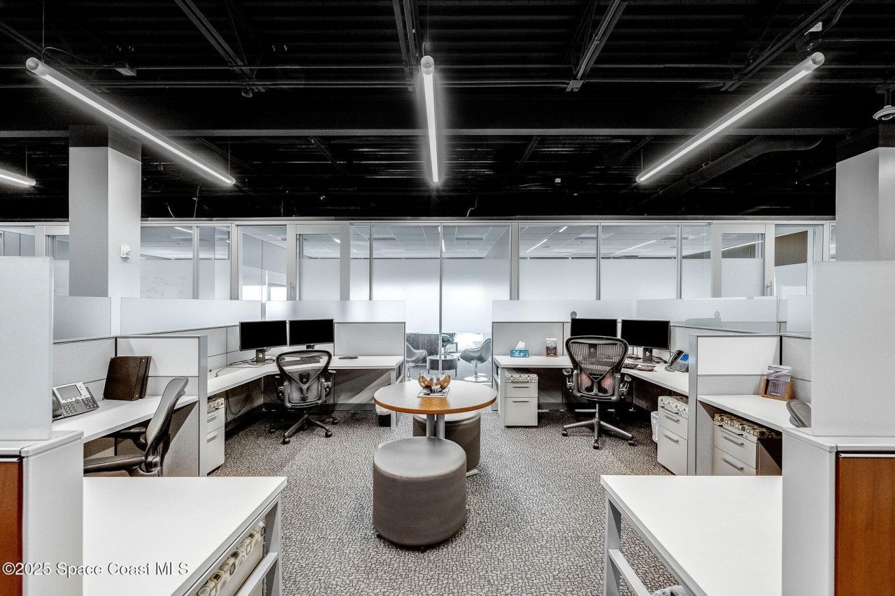 1050 Satcom Lane, Melbourne, FL 32940 Photo