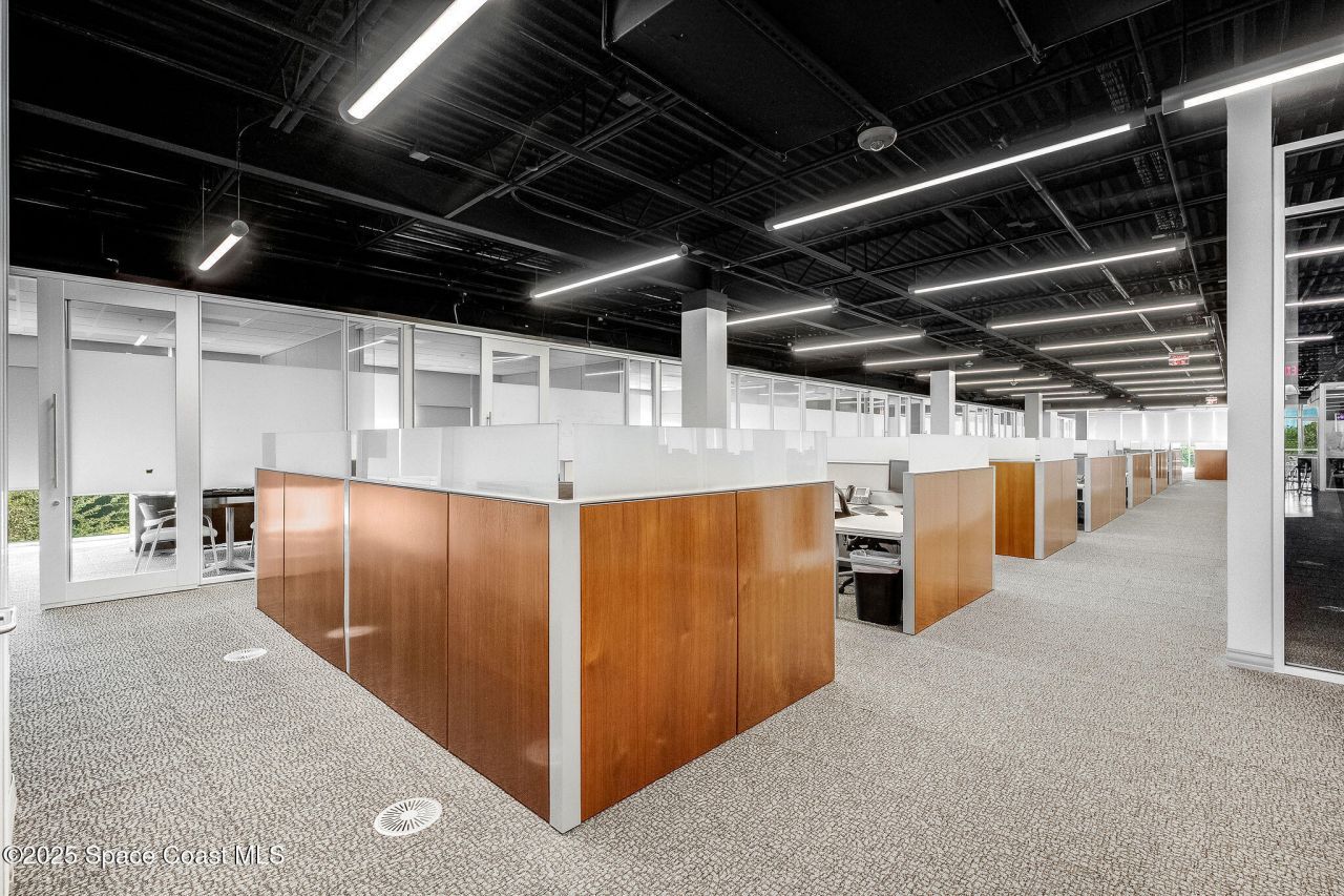 1050 Satcom Lane, Melbourne, FL 32940 Photo