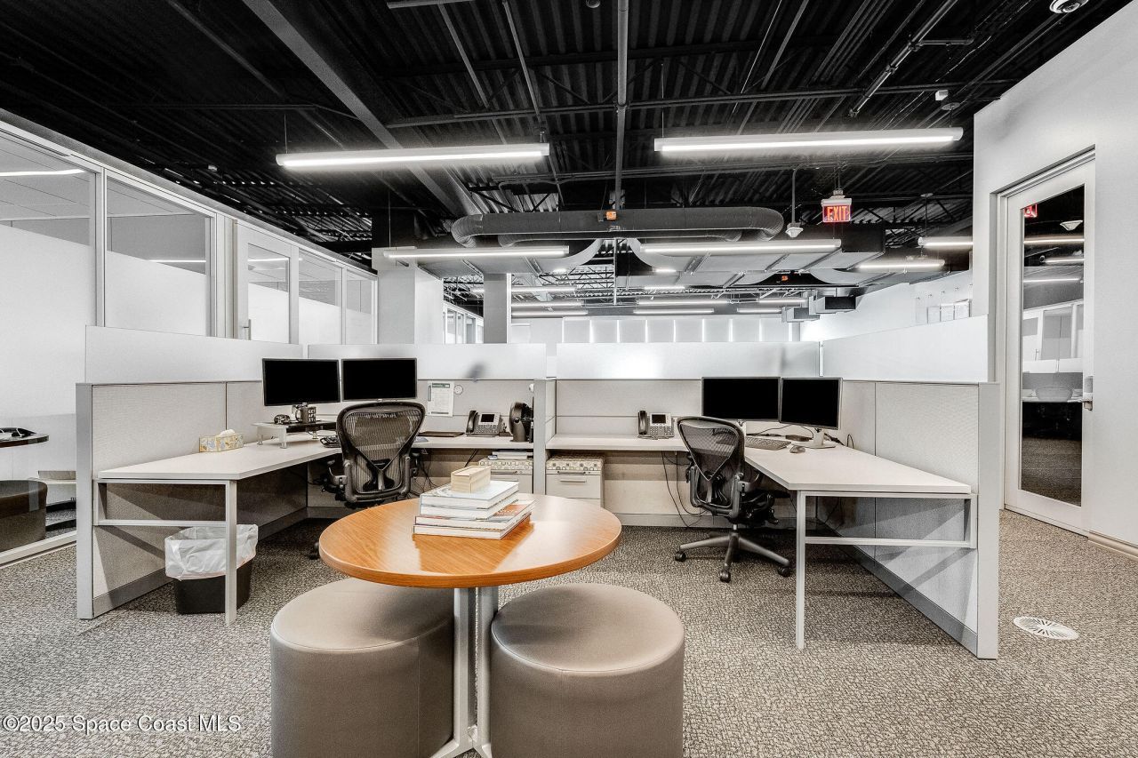 1050 Satcom Lane, Melbourne, FL 32940 Photo