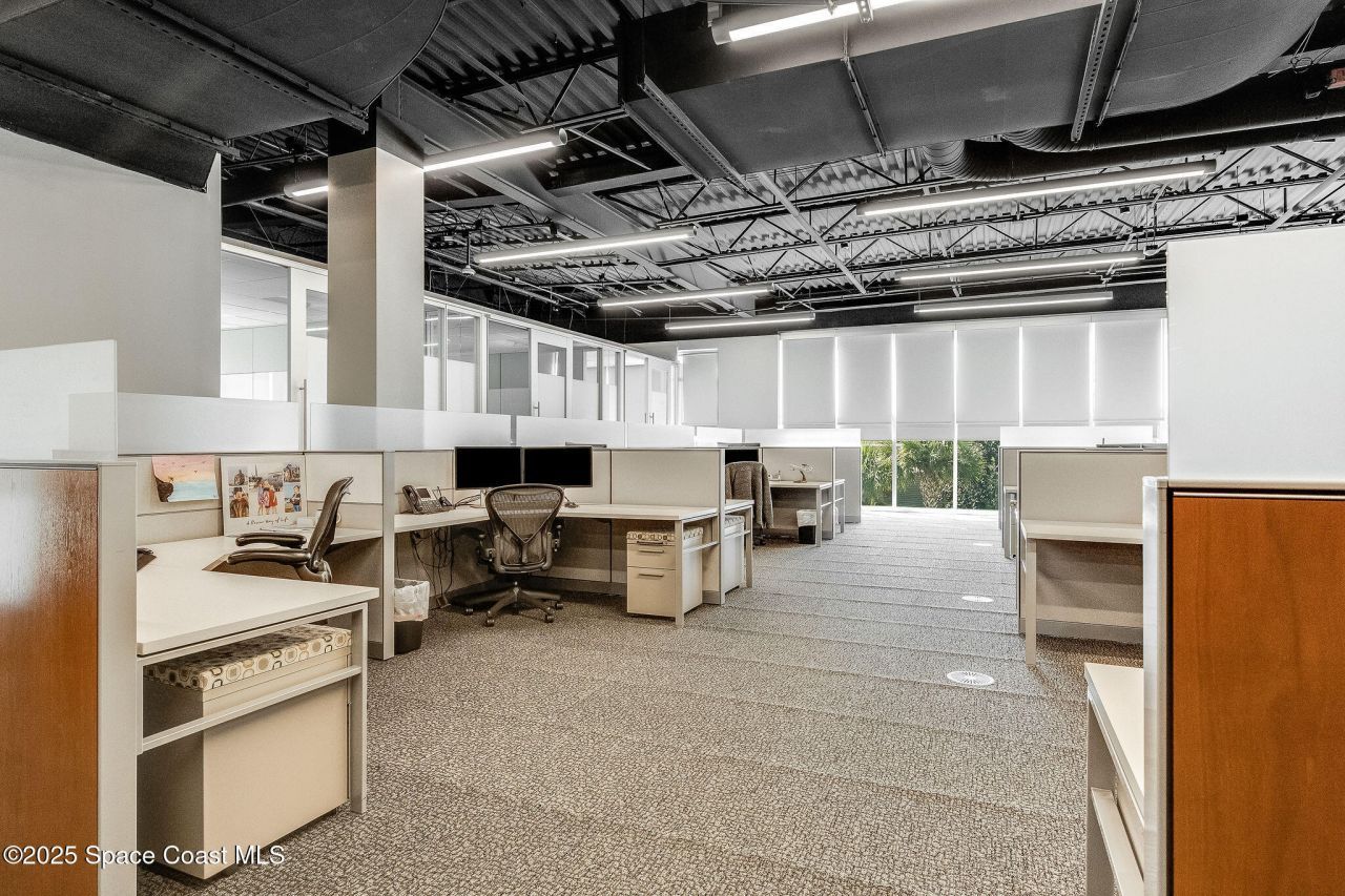 1050 Satcom Lane, Melbourne, FL 32940 Photo