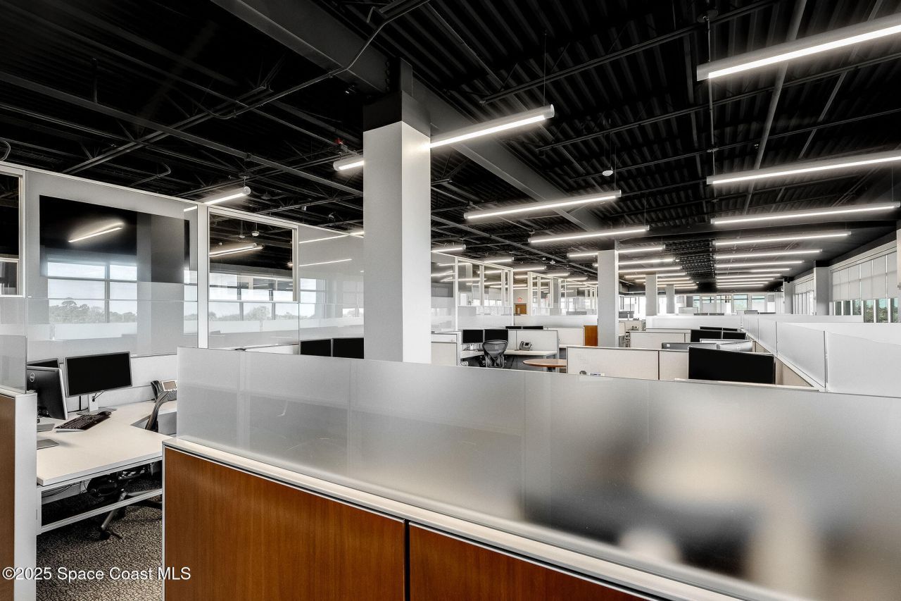 1050 Satcom Lane, Melbourne, FL 32940 Photo