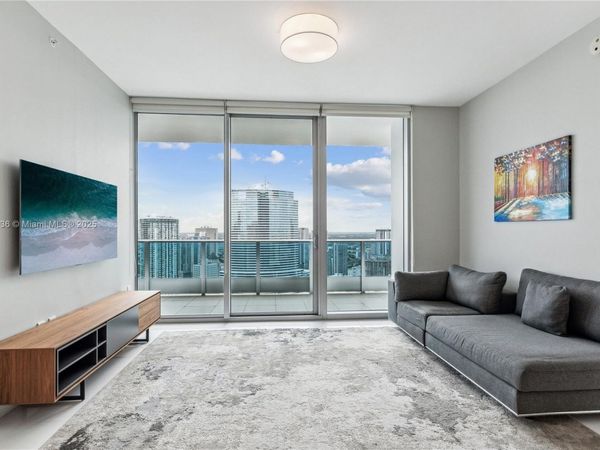 200 Biscayne Boulevard Way, Unit 4912, Miami, FL 33131