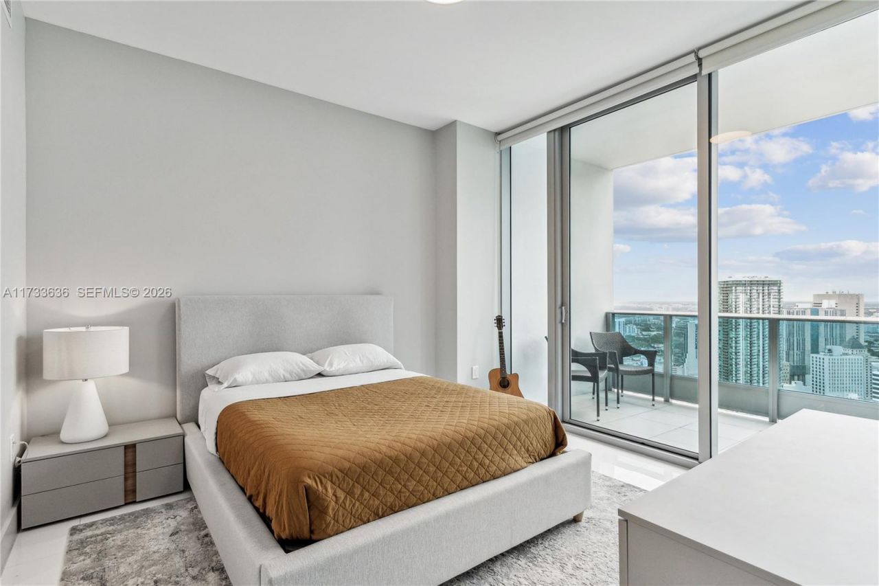 200 Biscayne Boulevard Way, Unit 4912, Miami, FL 33131 Photo