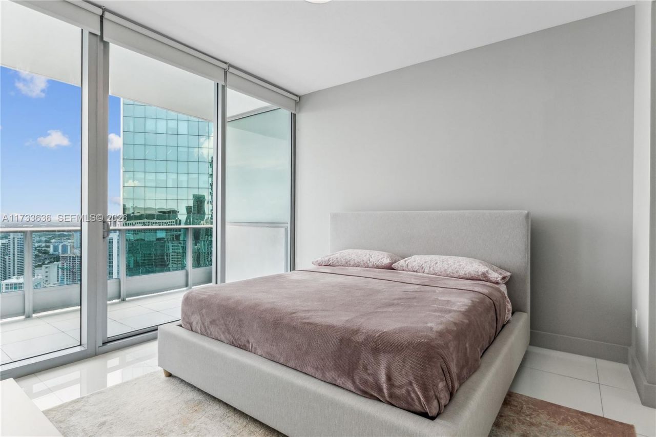 200 Biscayne Boulevard Way, Unit 4912, Miami, FL 33131 Photo