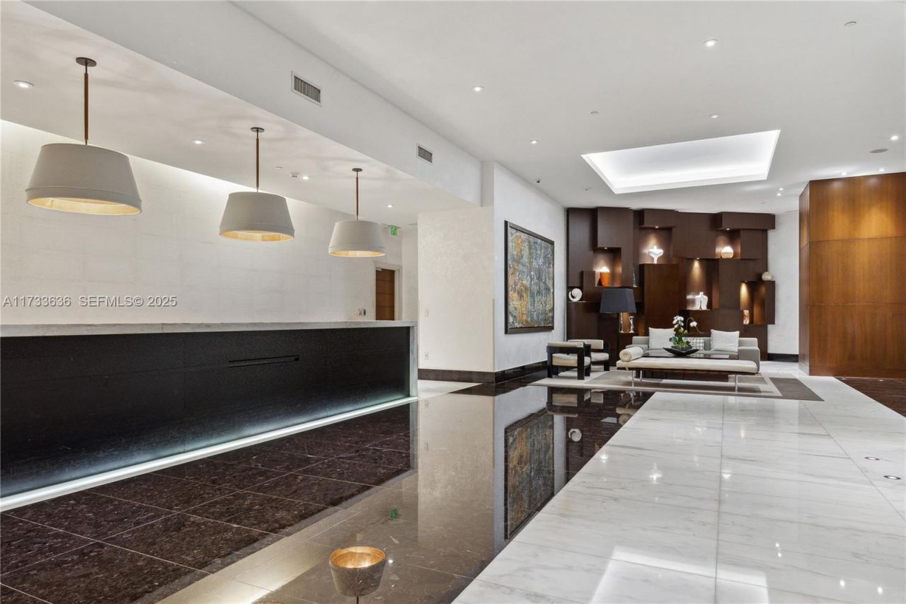 200 Biscayne Boulevard Way, Unit 4912, Miami, FL 33131 Photo