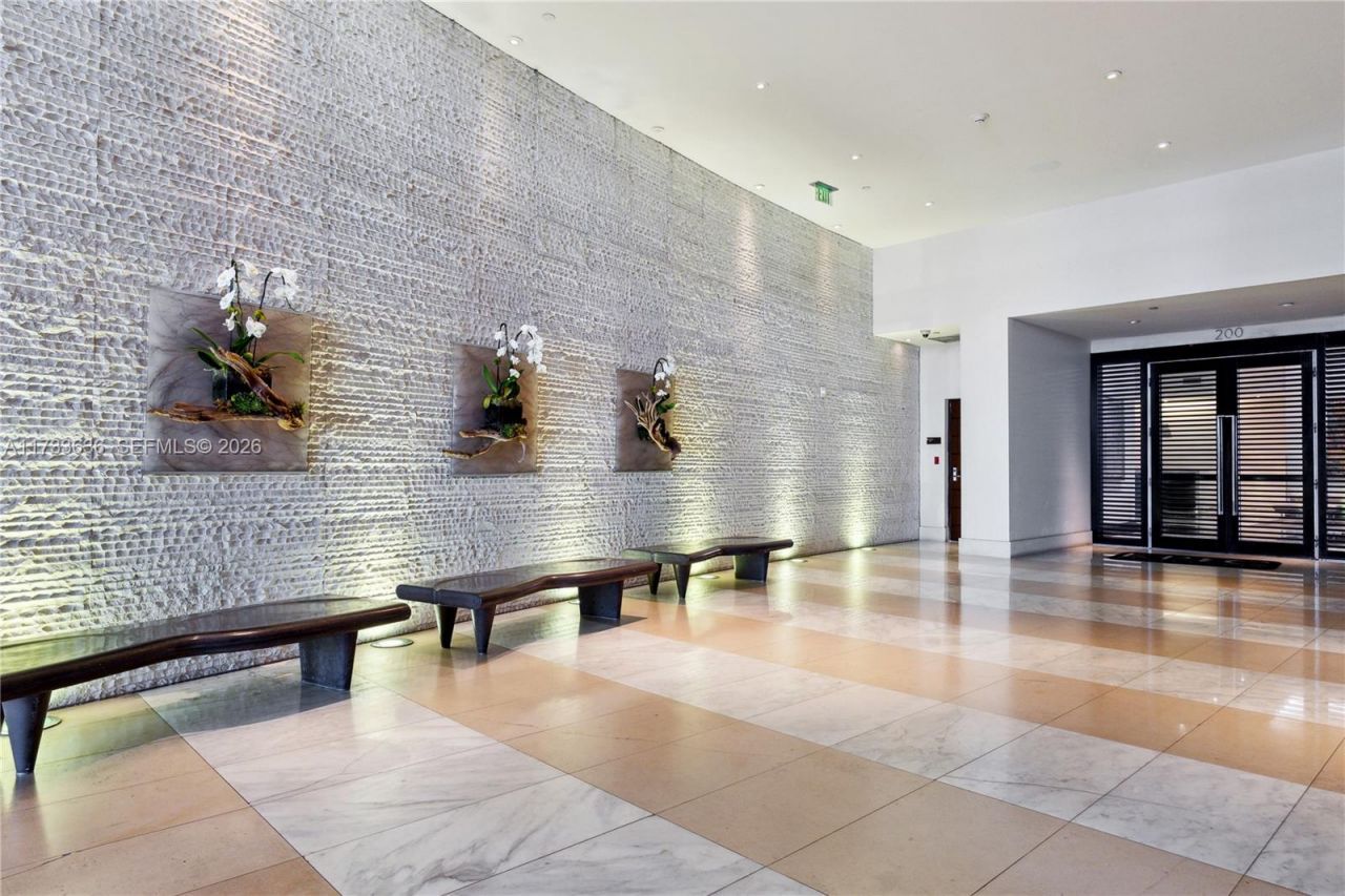 200 Biscayne Boulevard Way, Unit 4912, Miami, FL 33131 Photo