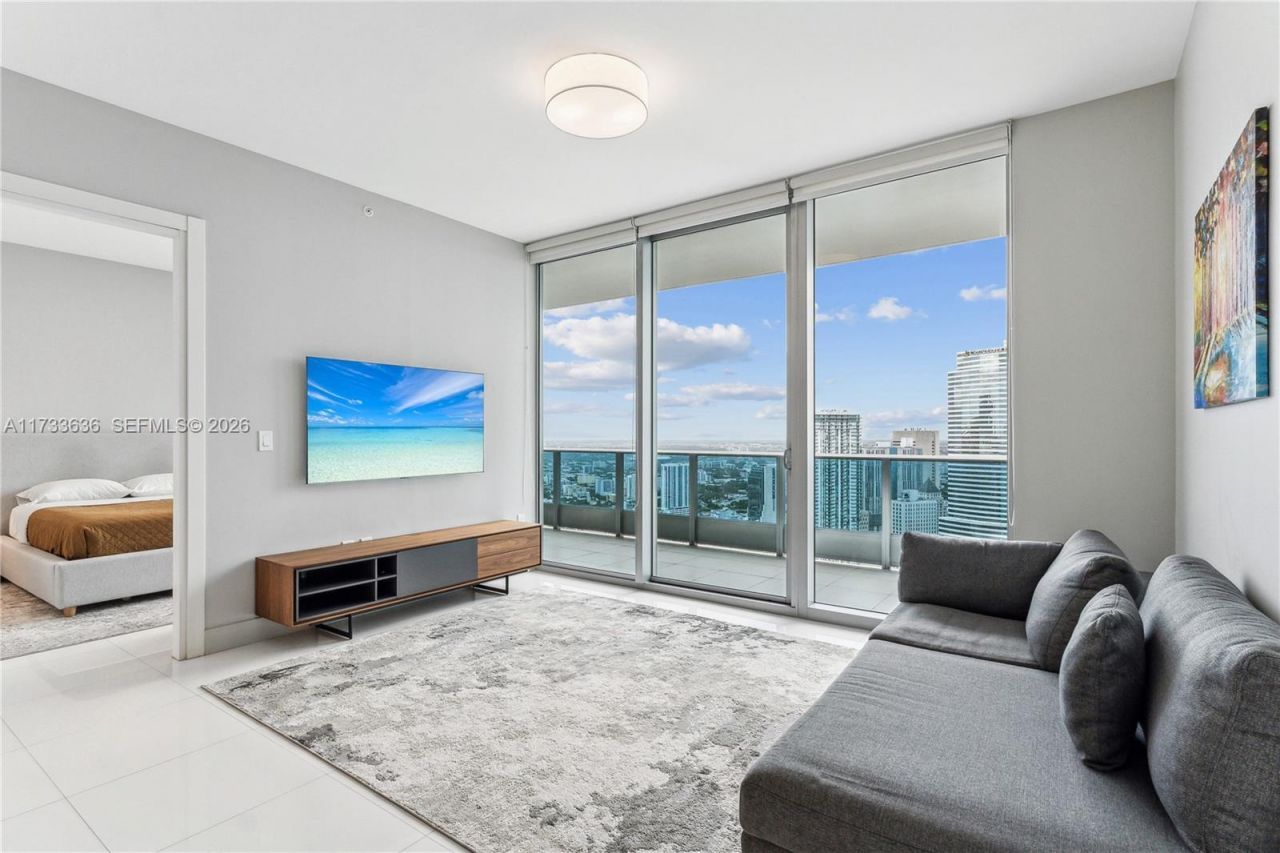 200 Biscayne Boulevard Way, Unit 4912, Miami, FL 33131 Photo