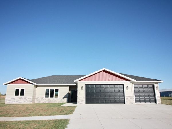 108 16TH Street N, Breckenridge, MN 56520