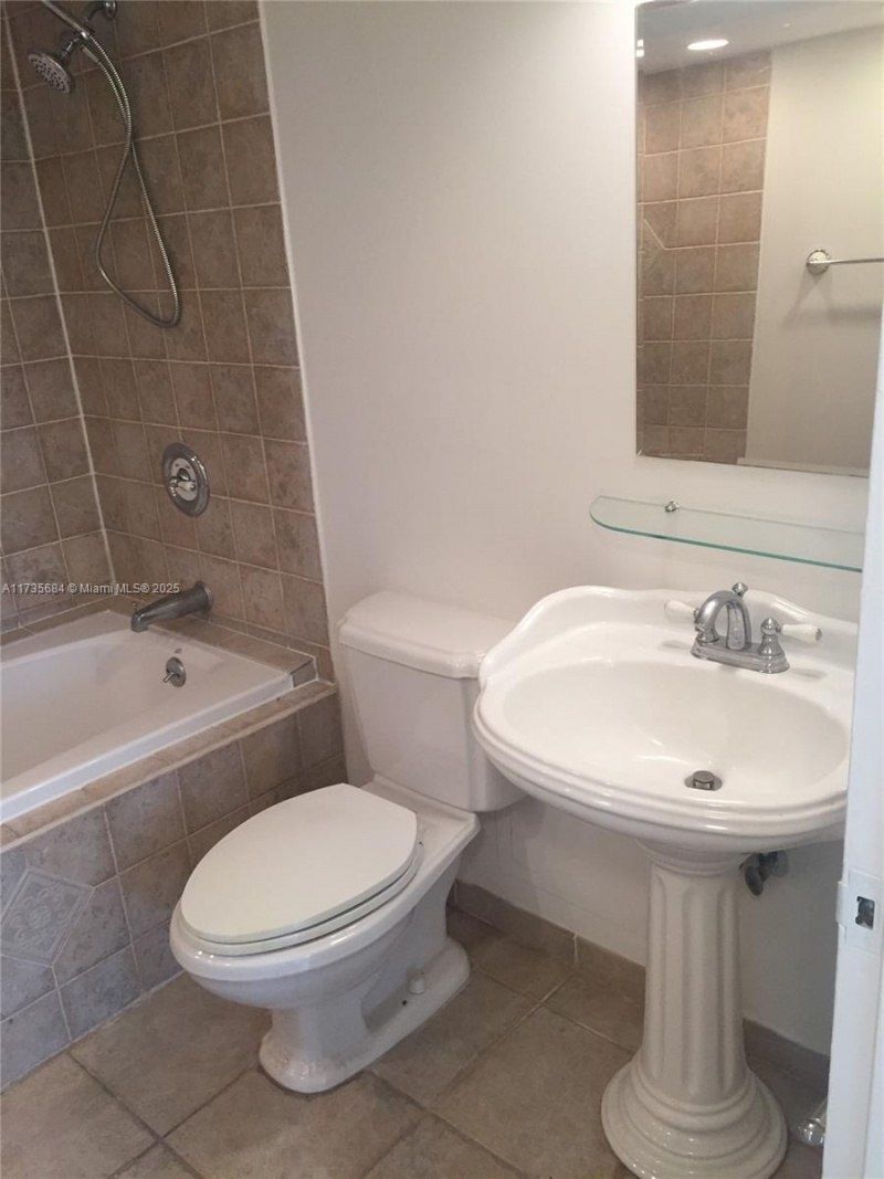 1408 Brickell Bay Dr, Unit 917, Miami, FL 33131 Photo