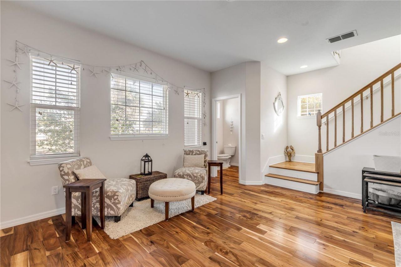 201 S Cooper Street, New Smyrna Beach, FL 32169 Photo