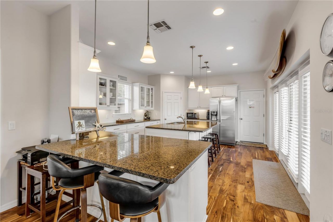 201 S Cooper Street, New Smyrna Beach, FL 32169 Photo