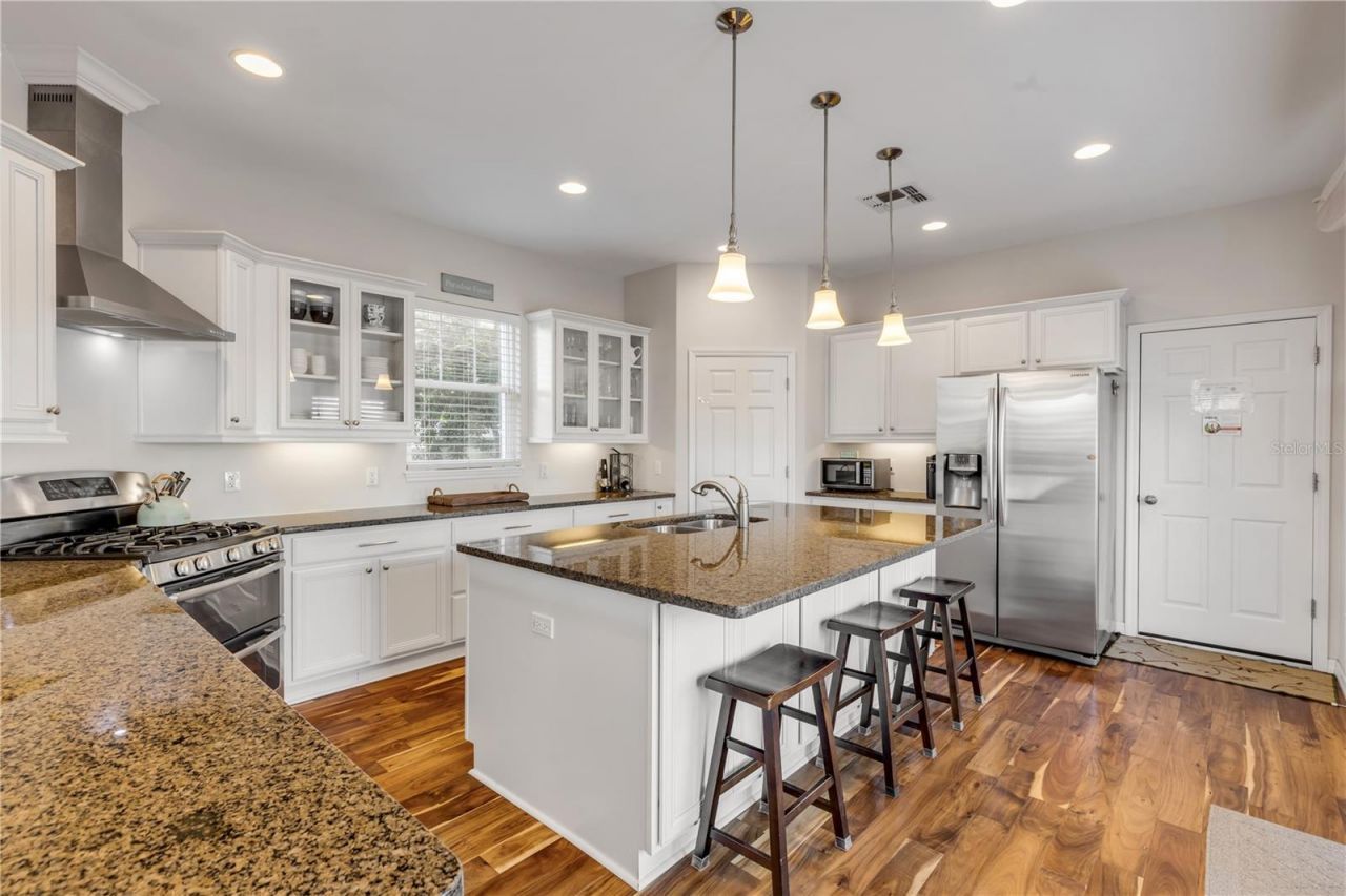 201 S Cooper Street, New Smyrna Beach, FL 32169 Photo