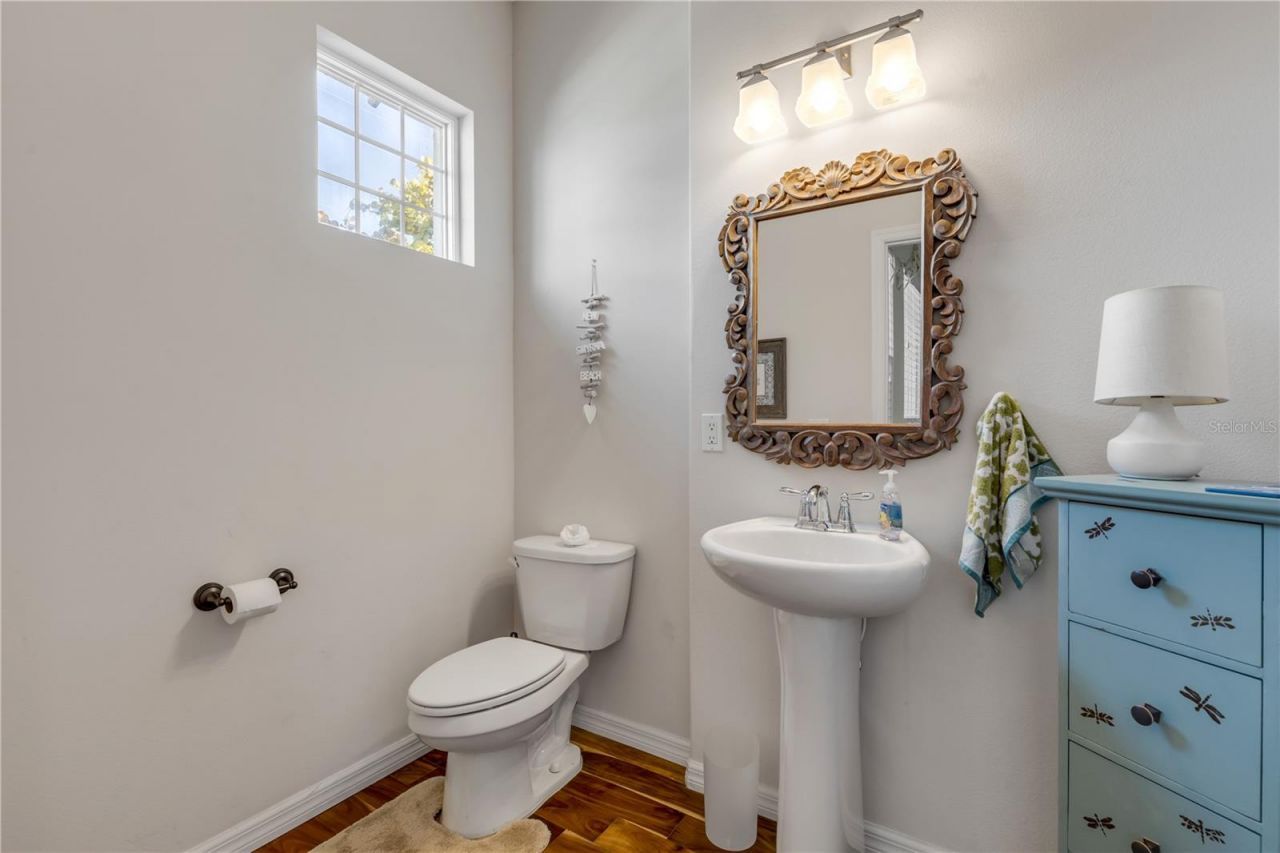 201 S Cooper Street, New Smyrna Beach, FL 32169 Photo