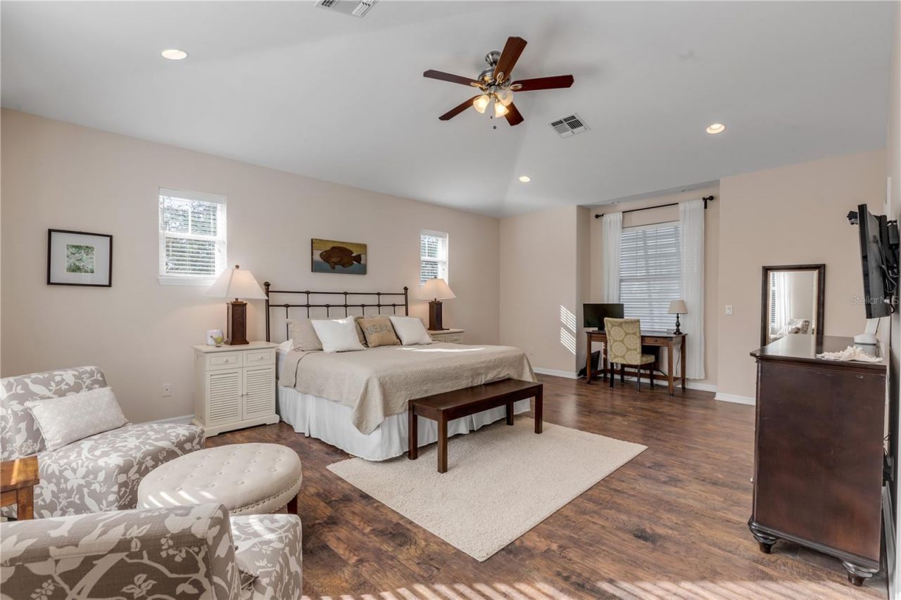 201 S Cooper Street, New Smyrna Beach, FL 32169 Photo