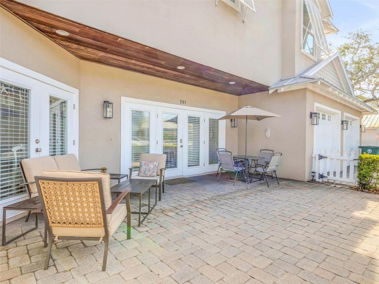 201 S Cooper Street, New Smyrna Beach, FL 32169 Photo