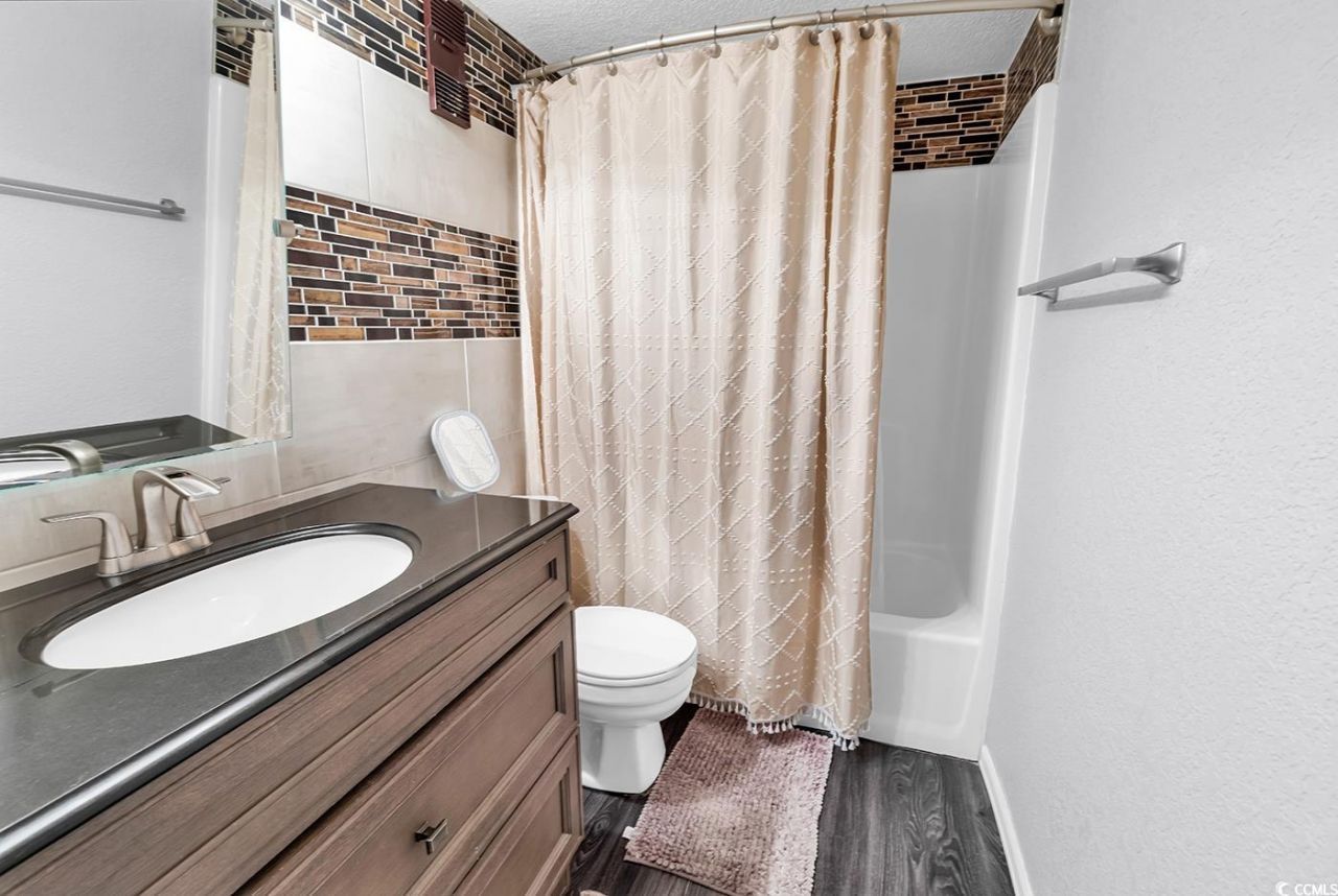 1012 N Waccamaw Dr. Photo 10