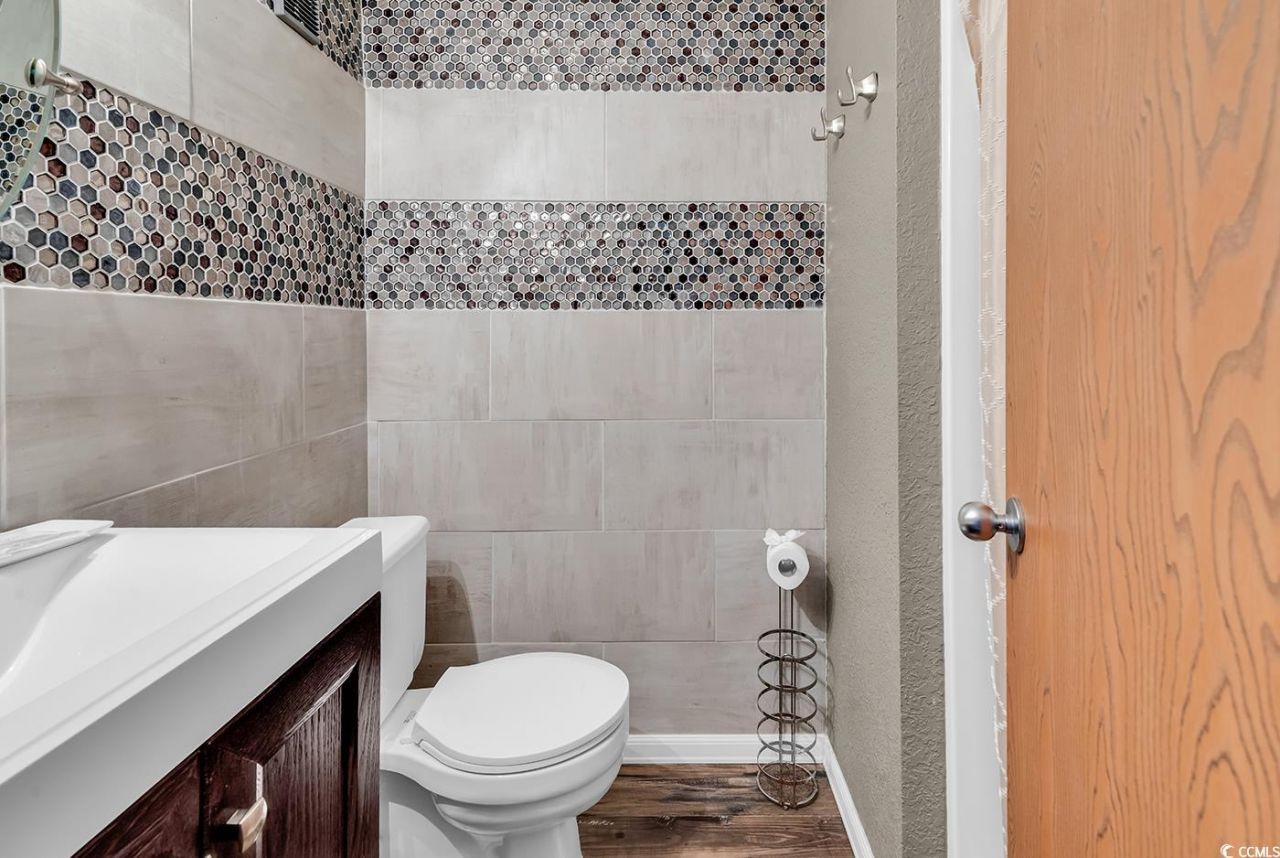 1012 N Waccamaw Dr. Photo 14