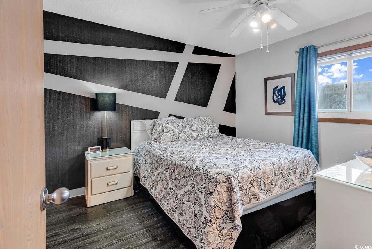 1012 N Waccamaw Dr. Photo 7