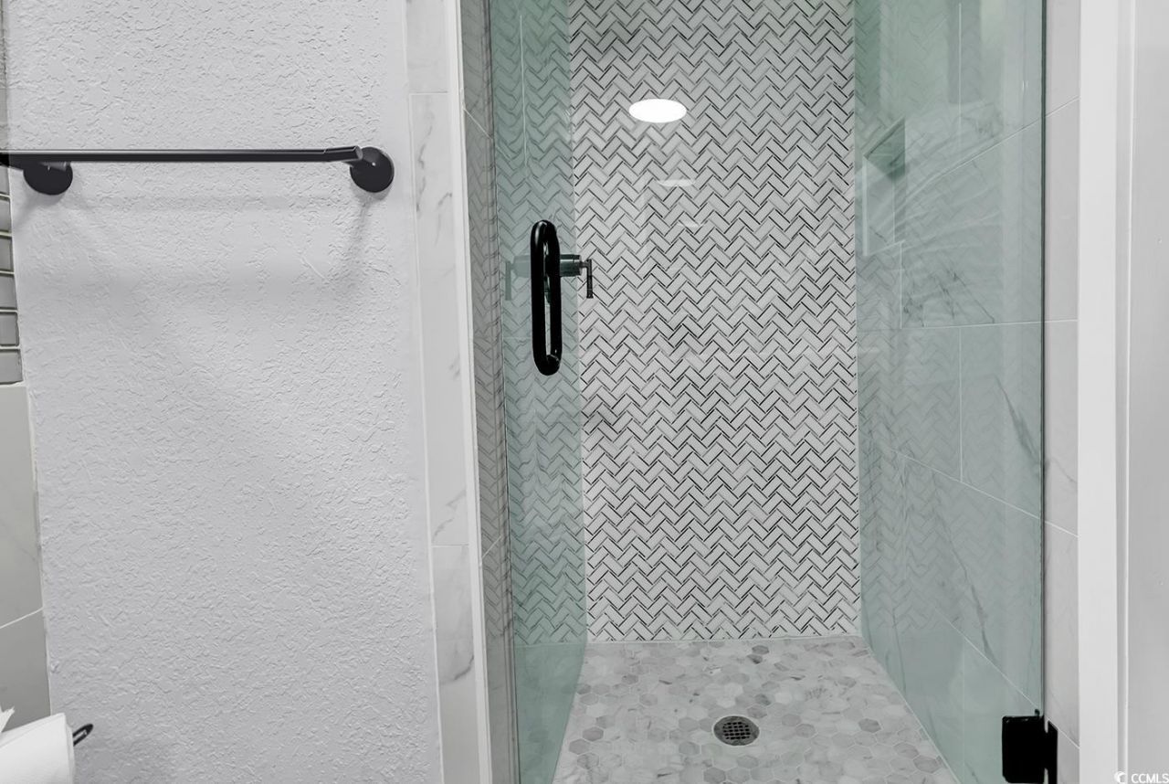 1012 N Waccamaw Dr. Photo 10