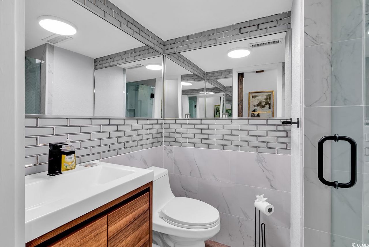 1012 N Waccamaw Dr. Photo 8