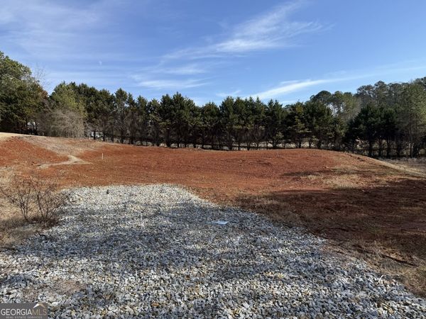 106 Landings Way, Lagrange, GA 30240