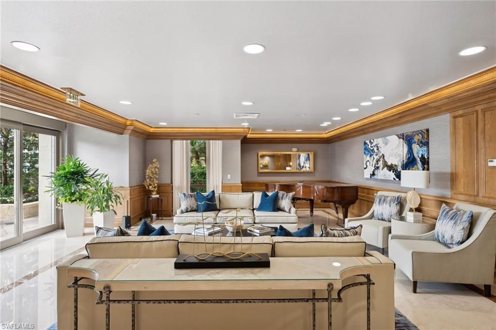 4021 Gulf Shore Blvd N, Unit V-16, Naples, FL 34103 Photo