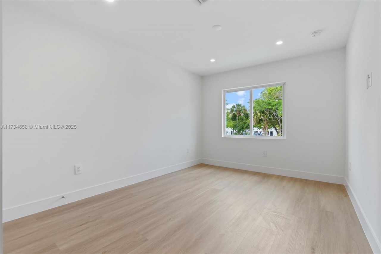 1567 NW 94th Way, Unit 10, Coral Springs, FL 33071 Photo