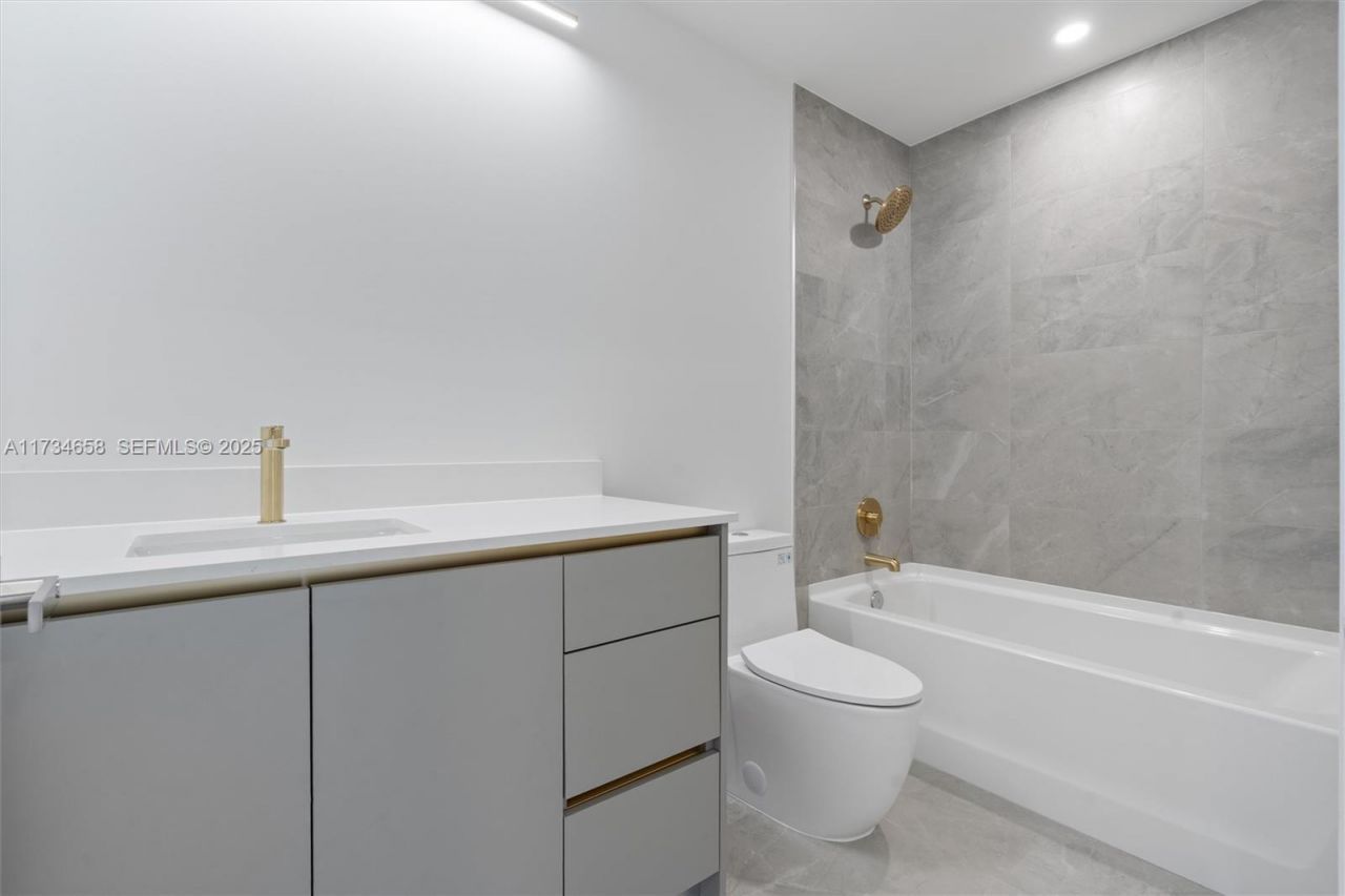 1567 NW 94th Way, Unit 10, Coral Springs, FL 33071 Photo