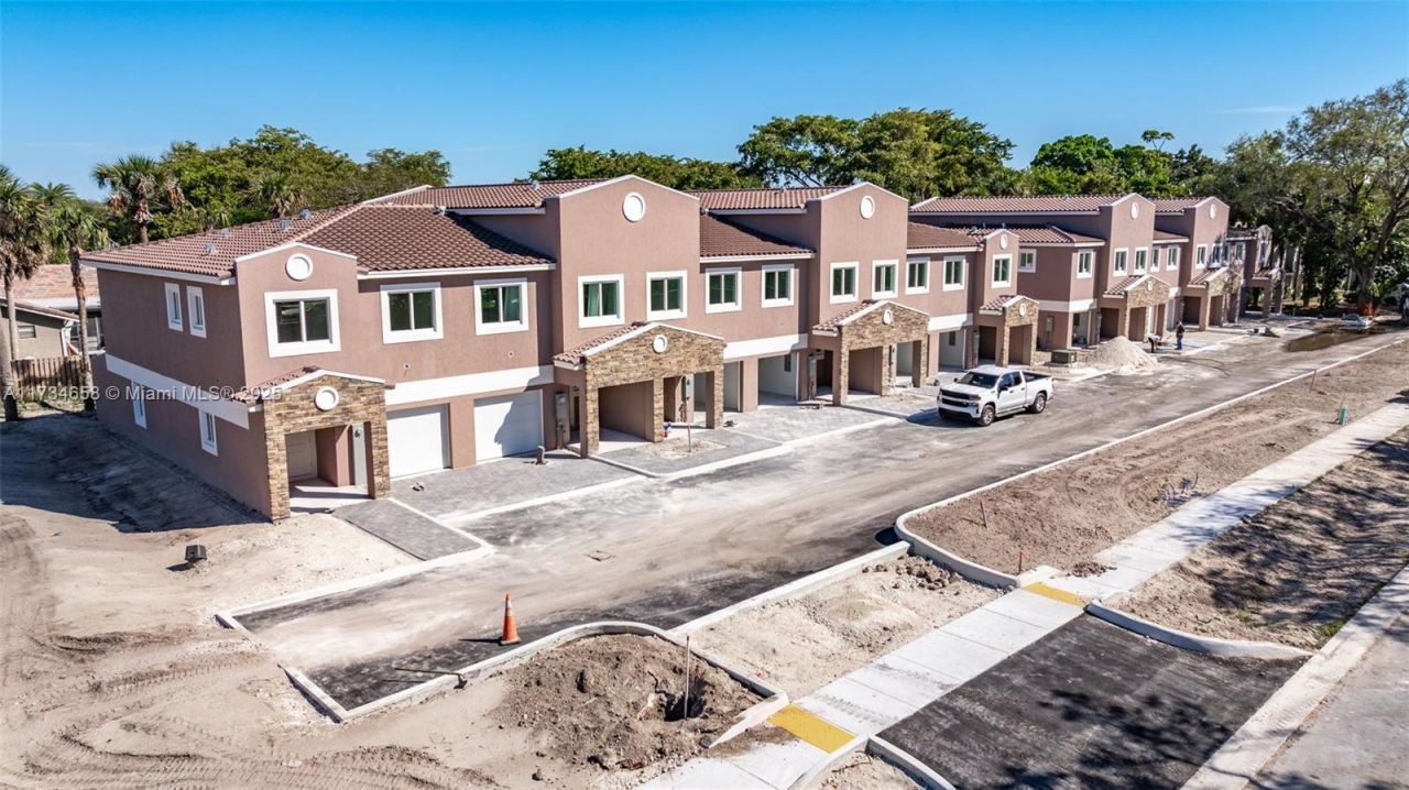 1567 NW 94th Way, Unit 10, Coral Springs, FL 33071 Photo