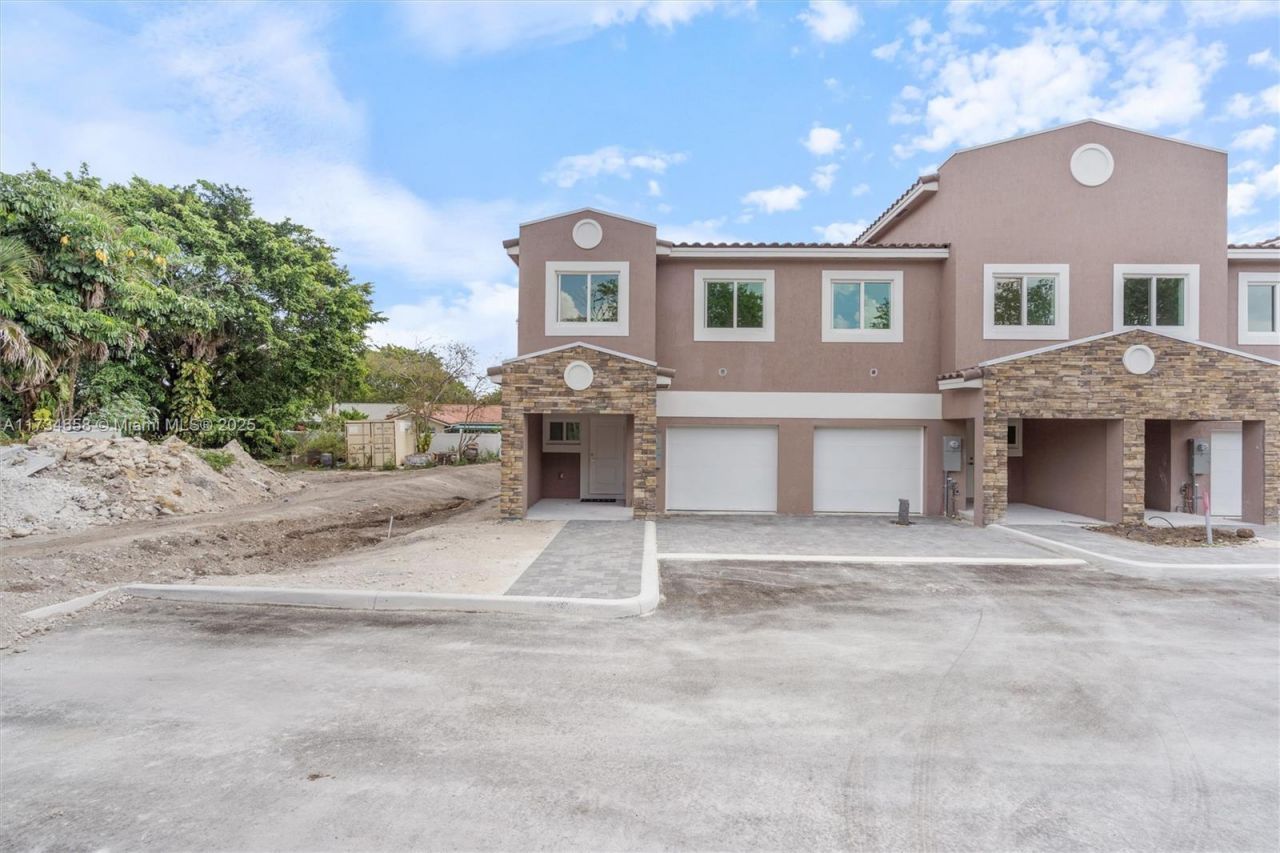 1567 NW 94th Way, Unit 10, Coral Springs, FL 33071 Photo