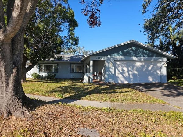 7711 INNIS COURT, ST PETERSBURG, FL 33709