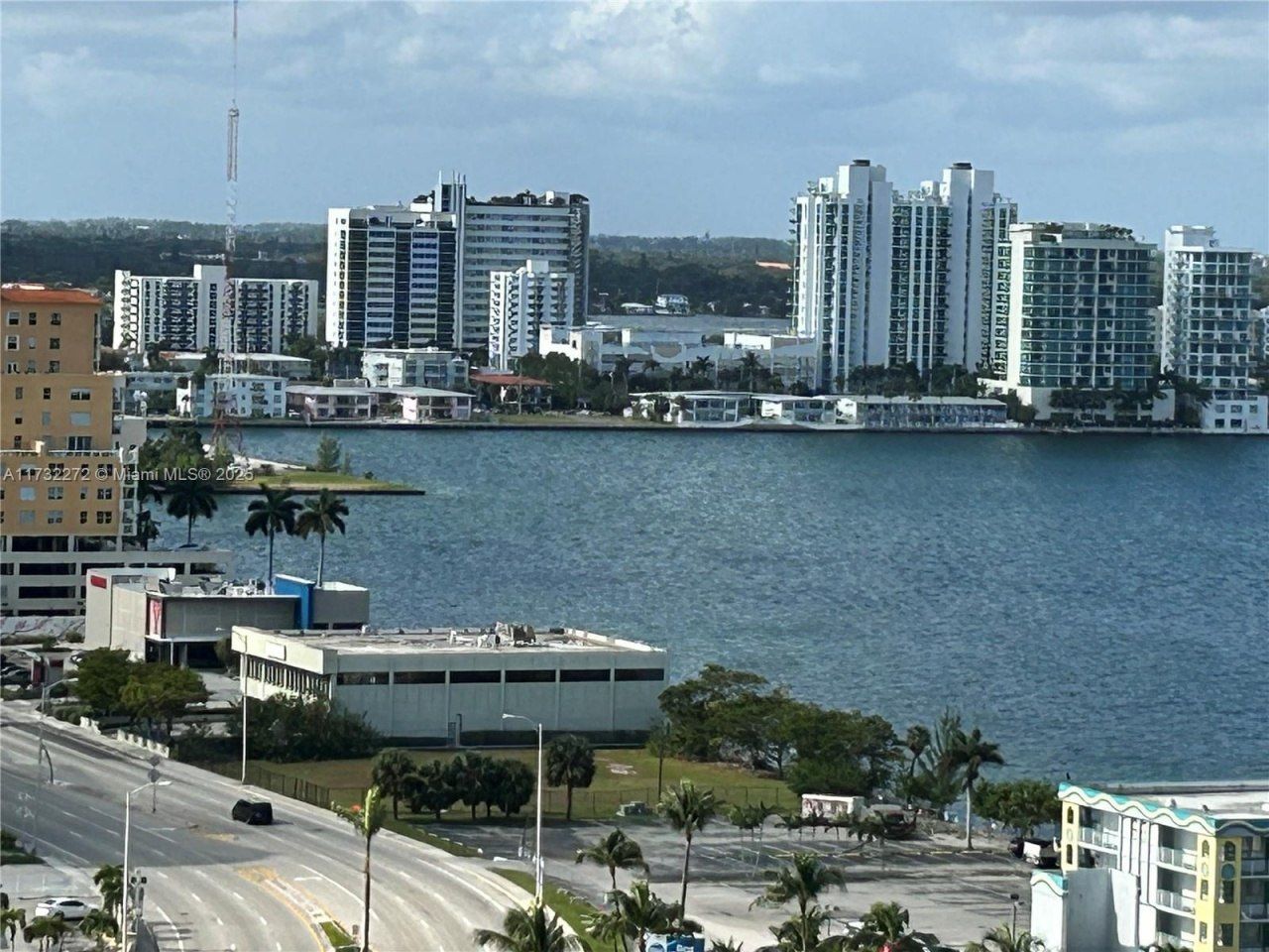 7601 E Treasure Dr, Unit CU-18, North Bay Village, FL 33141 Photo