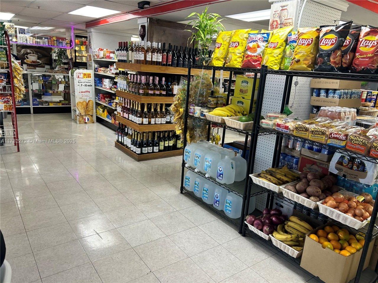 7601 E Treasure Dr, Unit CU-18, North Bay Village, FL 33141 Photo