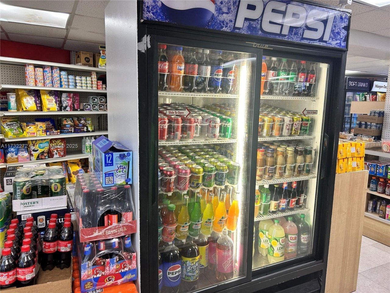 7601 E Treasure Dr, Unit CU-18, North Bay Village, FL 33141 Photo