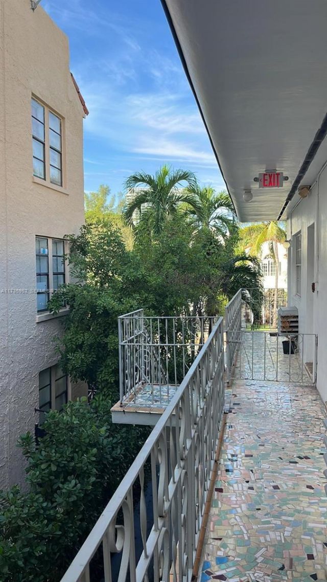 1551 Michigan Ave, Unit 10, Miami Beach, FL 33139 Photo