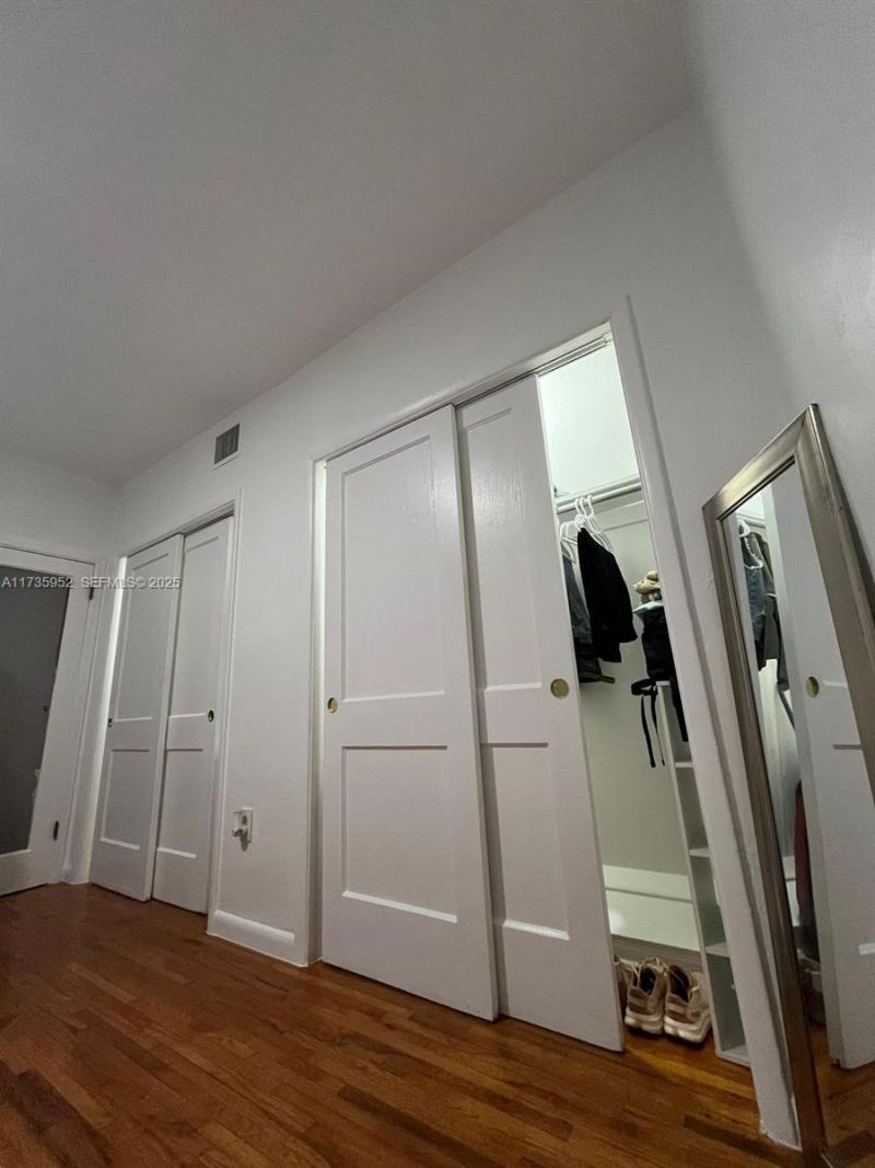 1551 Michigan Ave, Unit 10, Miami Beach, FL 33139 Photo