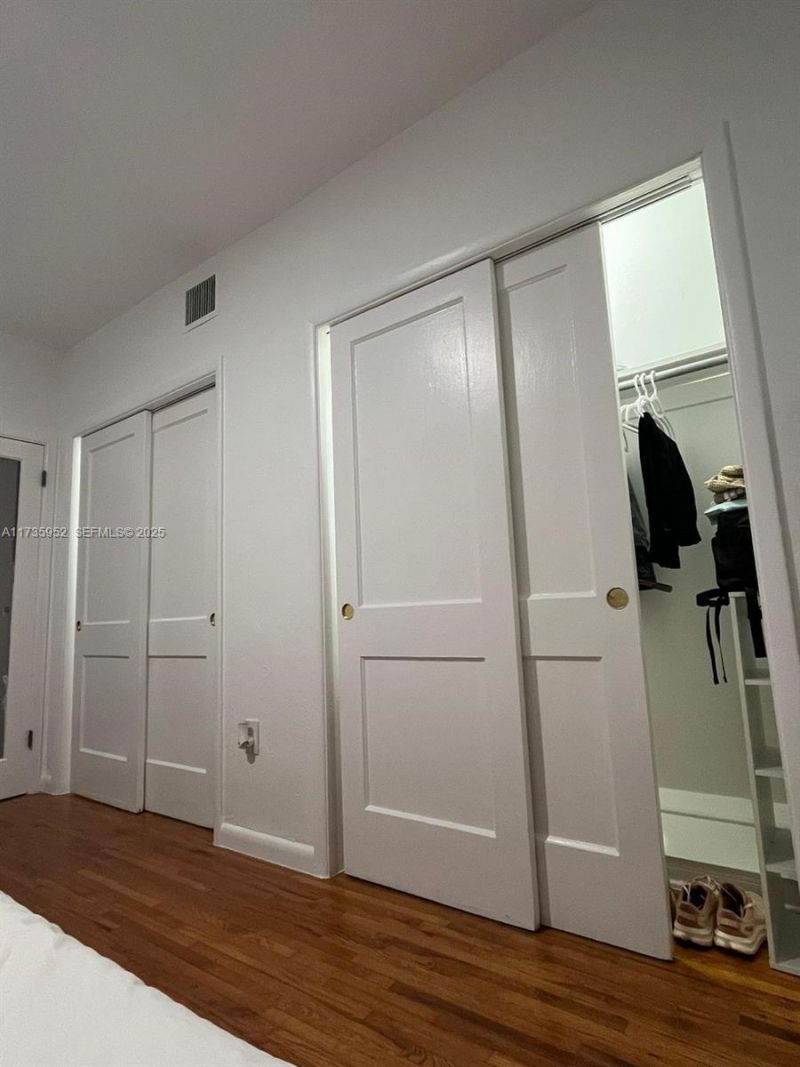 1551 Michigan Ave, Unit 10, Miami Beach, FL 33139 Photo