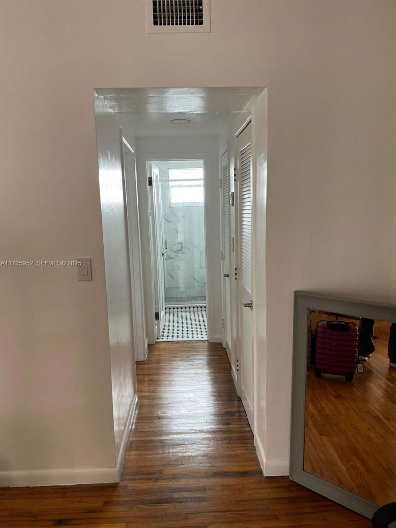 1551 Michigan Ave, Unit 10, Miami Beach, FL 33139 Photo