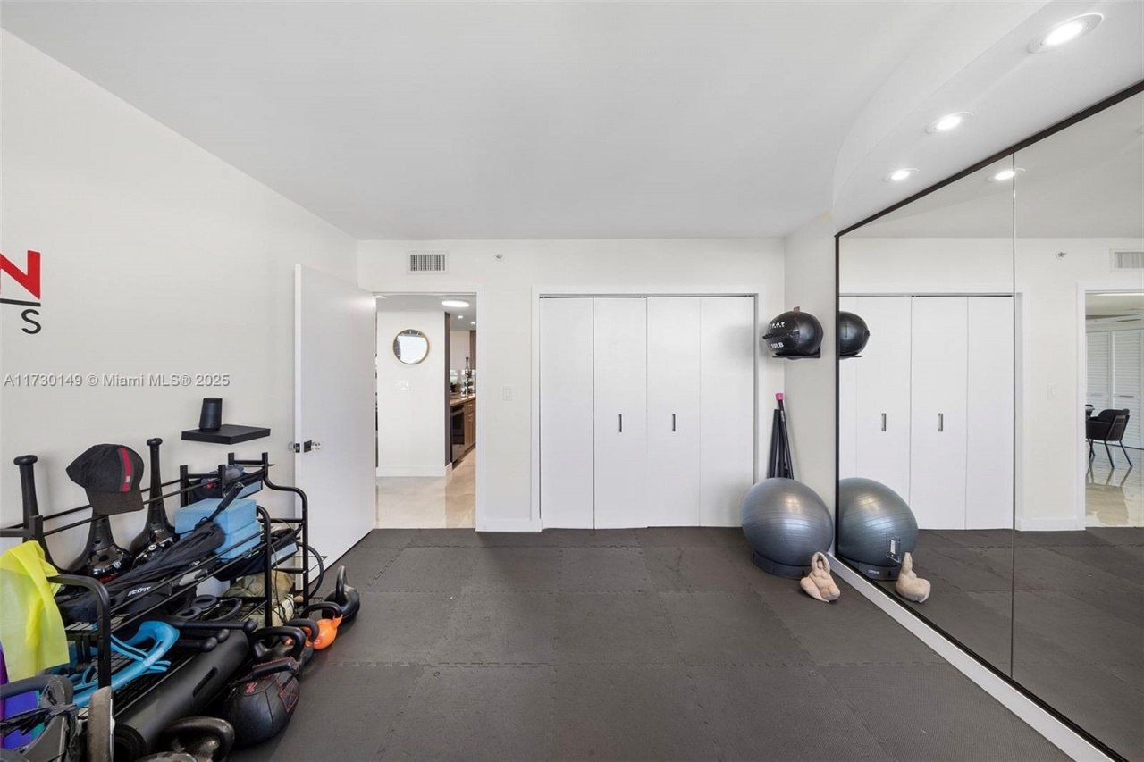 650 West Ave, Unit 1004, Miami Beach, FL 33139 Photo