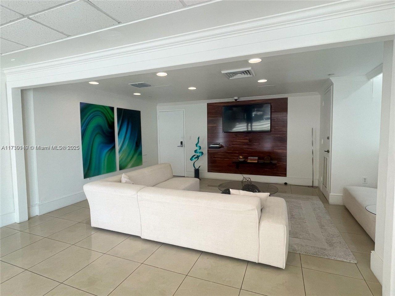 650 West Ave, Unit 1004, Miami Beach, FL 33139 Photo