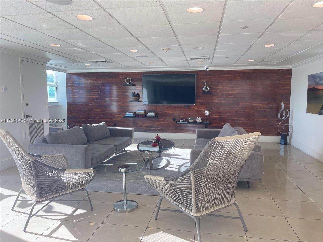 650 West Ave, Unit 1004, Miami Beach, FL 33139 Photo