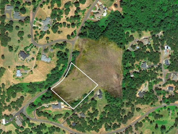 1199 Twin Hills Rd, Jefferson, OR 97352