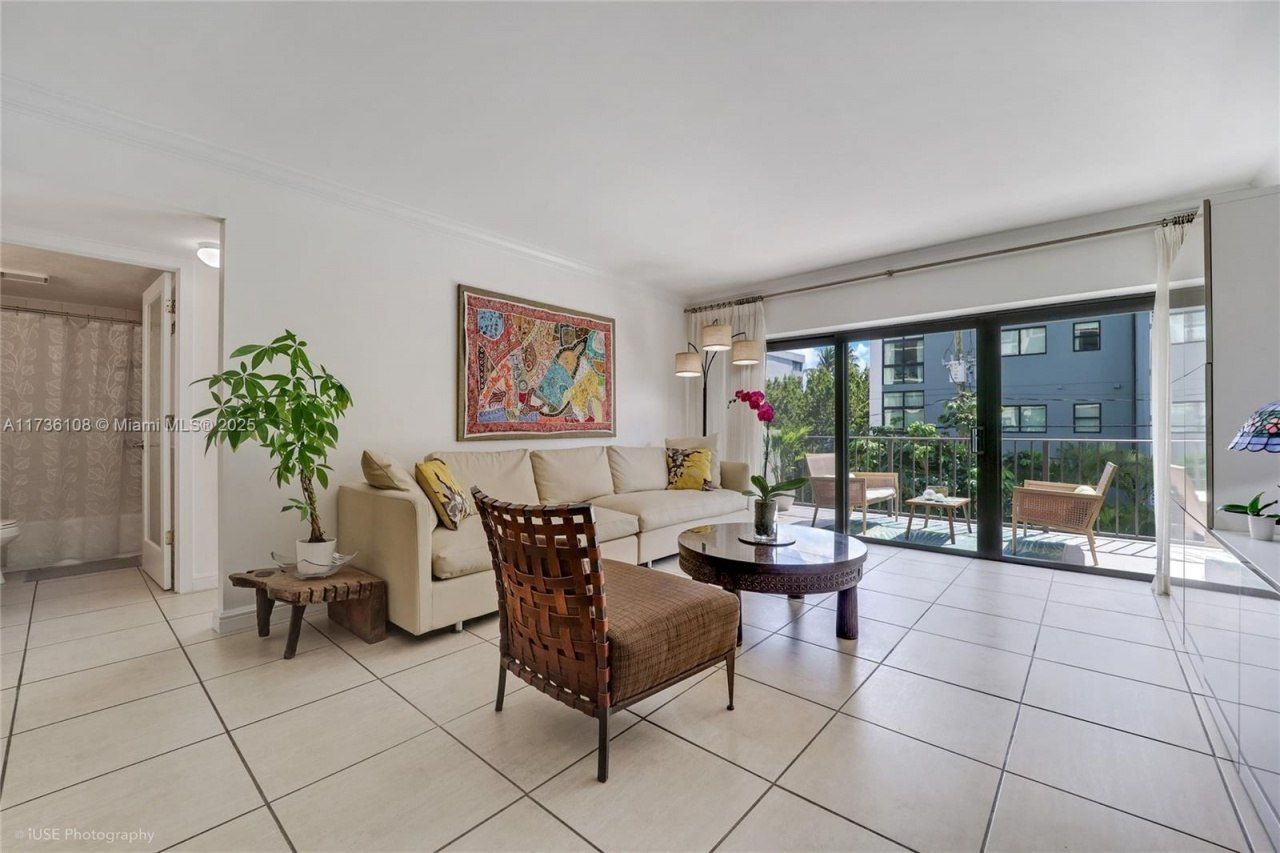 575 Crandon Blvd, Unit 306, Key Biscayne, FL 33149 Photo