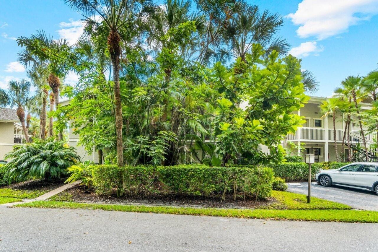 11863 Wimbledon Circle, Unit 444, Wellington, FL 33414 Photo