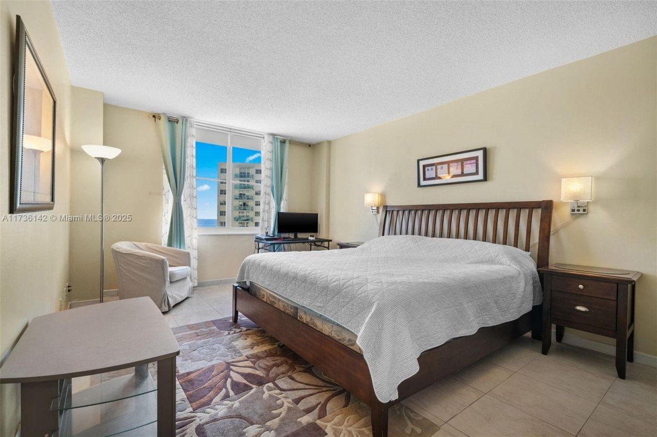 3725 S Ocean Dr, Unit 1110, Hollywood, FL 33019 Photo
