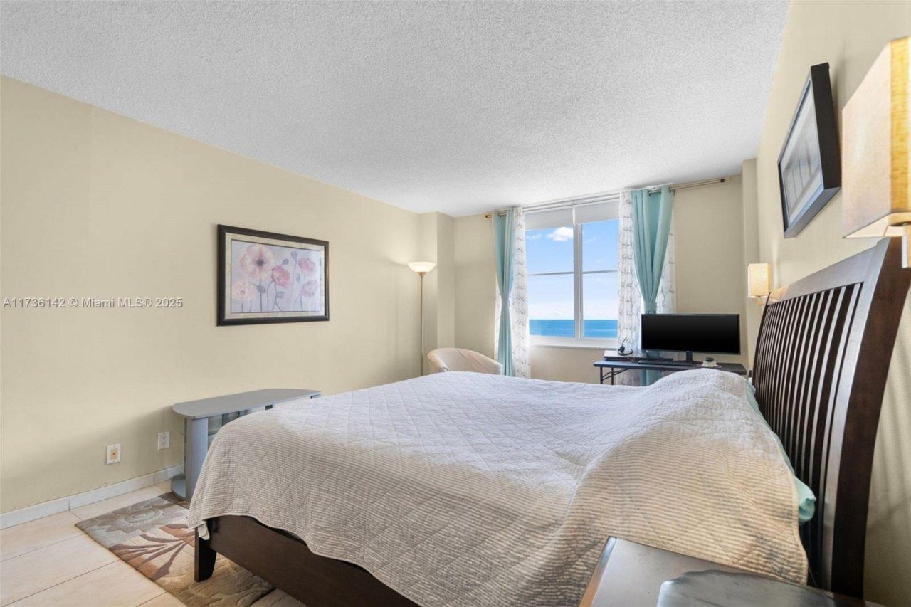 3725 S Ocean Dr, Unit 1110, Hollywood, FL 33019 Photo