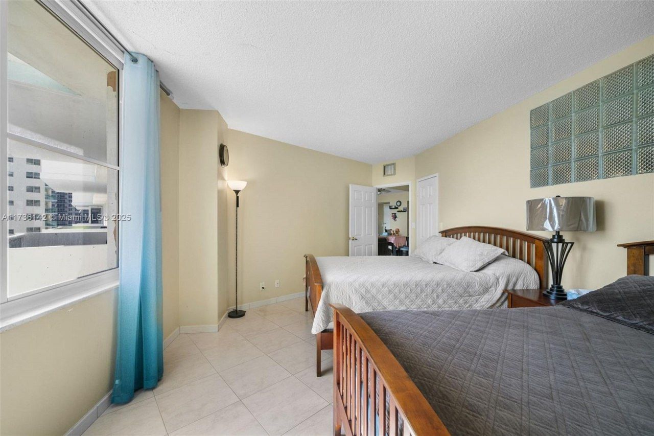 3725 S Ocean Dr, Unit 1110, Hollywood, FL 33019 Photo