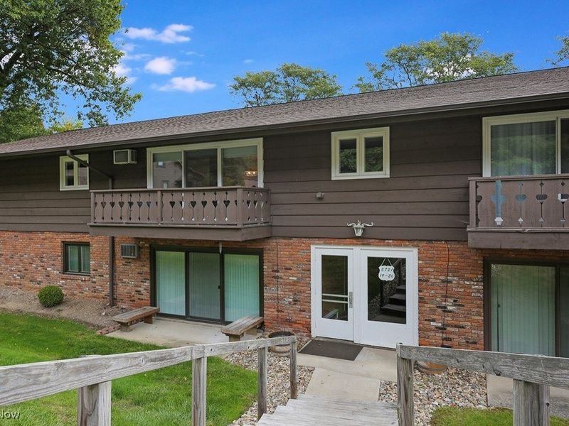 5721 Som Center Road, Unit 25, Solon, OH 44139 Photo 2